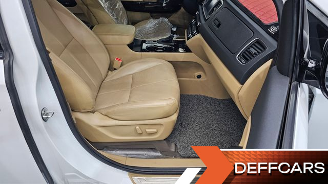 Kia CARNIVAL 9-Seater Noblesse Special купить на сайте DeffCars