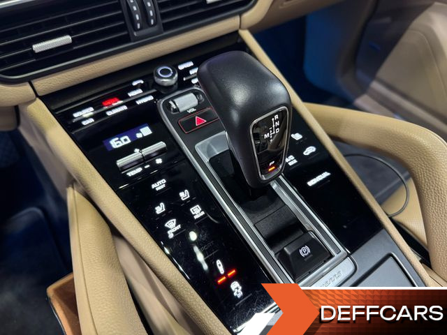 Porsche CAYENNE 3.0 E-Hybrid купить на сайте DeffCars