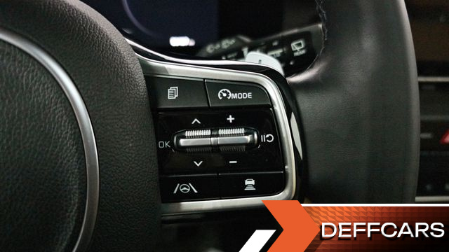 Kia CARNIVAL 9-Seater Signature купить на сайте DeffCars