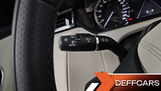 Land Rover RANGE ROVER VELAR 2.0 P250 Dynamic SE купить на сайте DeffCars