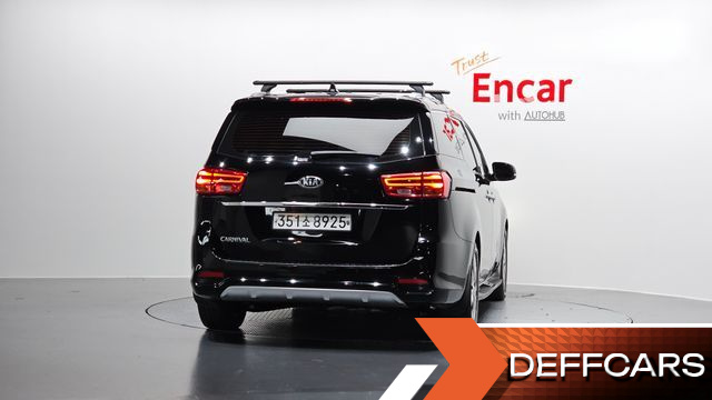 Kia CARNIVAL 9-Seater Noblesse Special купить на сайте DeffCars