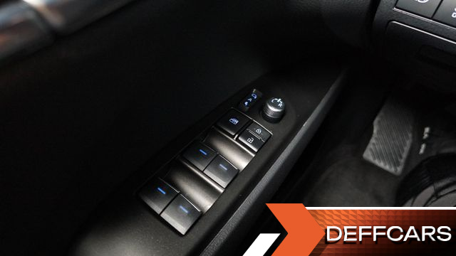 Toyota CAMRY 2.5 XSE Hybrid купить на сайте DeffCars