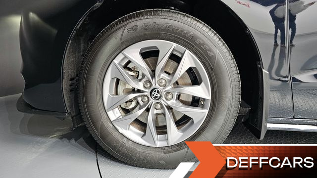 Toyota SIENNA 2.5 Hybrid AWD купить на сайте DeffCars