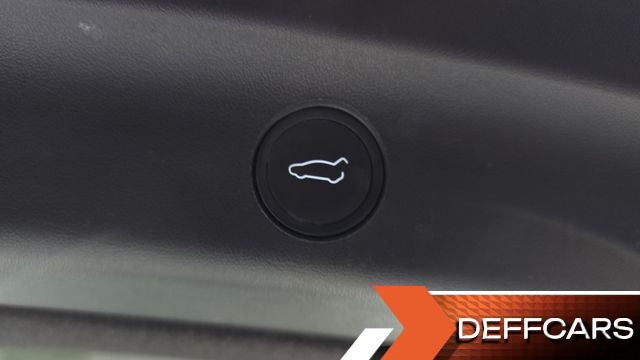 Tesla MODEL Y Long Range AWD купить на сайте DeffCars