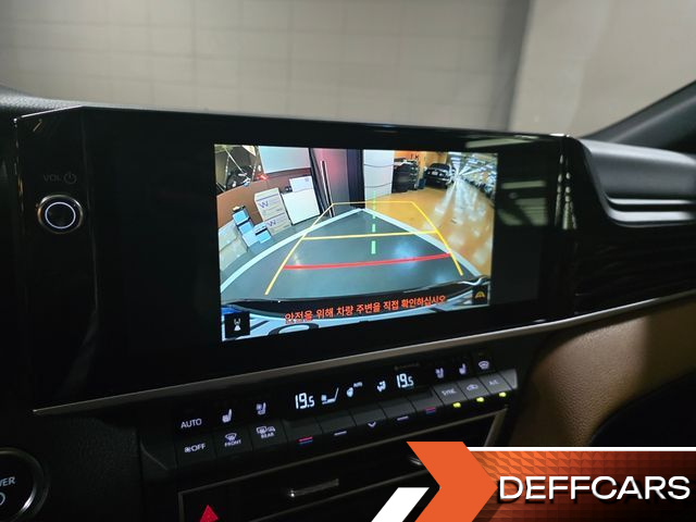 Toyota CAMRY 2.5 XLE Hybrid купить на сайте DeffCars