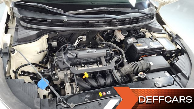 Kia STONIC 1.4 Deluxe купить на сайте DeffCars