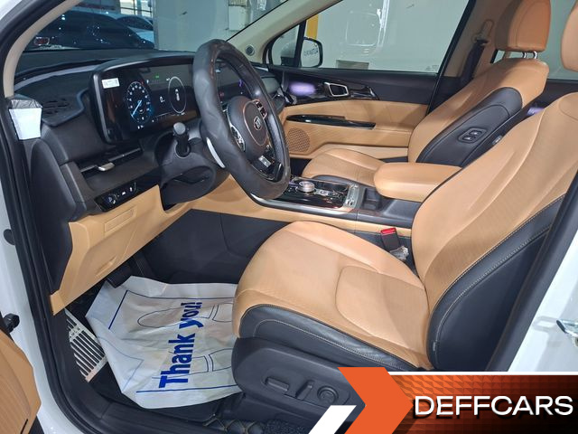 Kia CARNIVAL 9-Seater Signature купить на сайте DeffCars