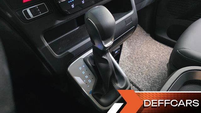 Hyundai STARIA L3.5 Cargo 5-Seater Modern купить на сайте DeffCars