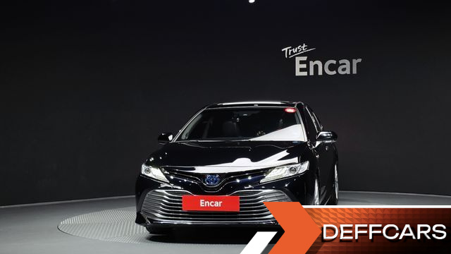 Toyota CAMRY 2.5 XLE Hybrid купить на сайте DeffCars