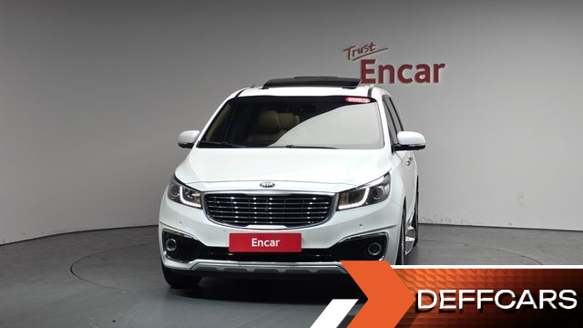Kia CARNIVAL 7-seater Limousine VIP купить на сайте DeffCars