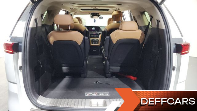 Kia CARNIVAL 9-Seater Signature купить на сайте DeffCars