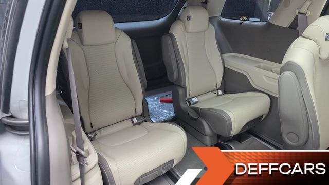 Kia CARNIVAL 9-Seater Signature купить на сайте DeffCars