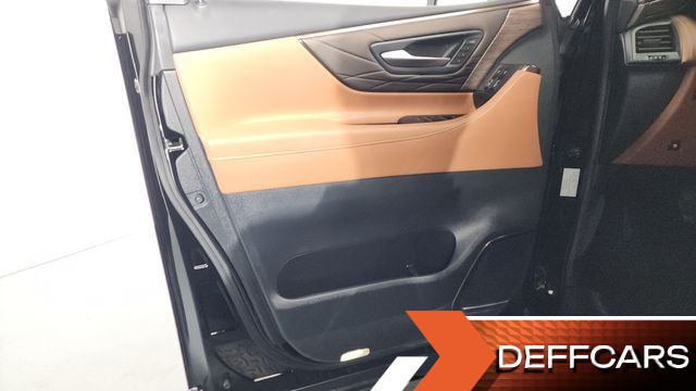 Toyota ALPHARD 2.5 HEV Executive AWD купить на сайте DeffCars