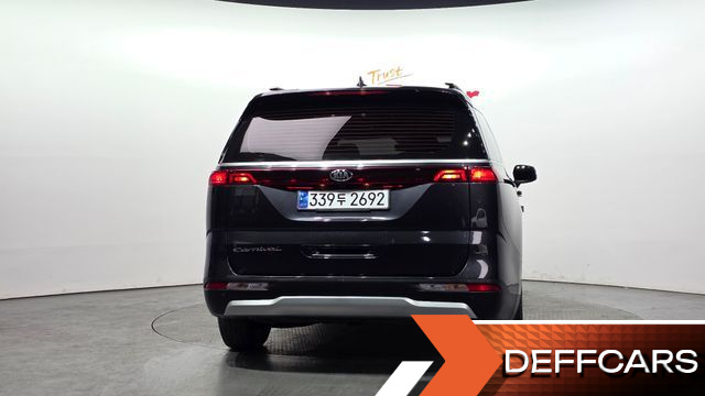 Kia CARNIVAL 9-Seater Prestige купить на сайте DeffCars