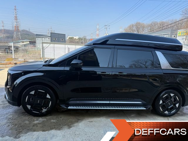 Kia CARNIVAL 9-Seater Hi Limousine Signature купить на сайте DeffCars