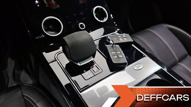 Land Rover RANGE ROVER VELAR 2.0 P250 R-Dynamic SE купить на сайте DeffCars