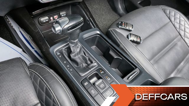 Kia SORENTO Diesel 2.2 2WD Noblesse Special купить на сайте DeffCars