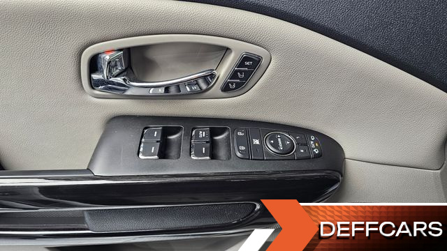Kia CARNIVAL 9-Seater Noblesse Special купить на сайте DeffCars