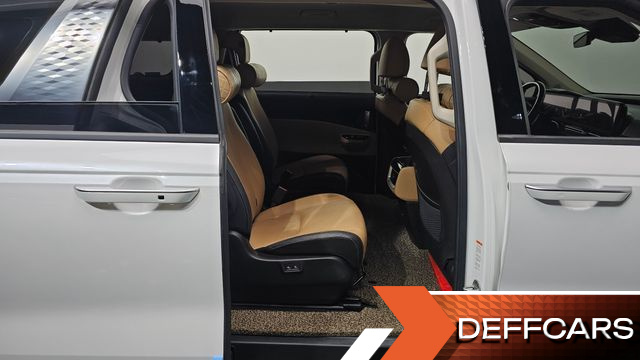 Kia CARNIVAL 9-Seater Noblesse купить на сайте DeffCars