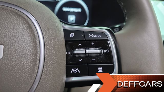 Kia CARNIVAL 7-Seater Signature купить на сайте DeffCars