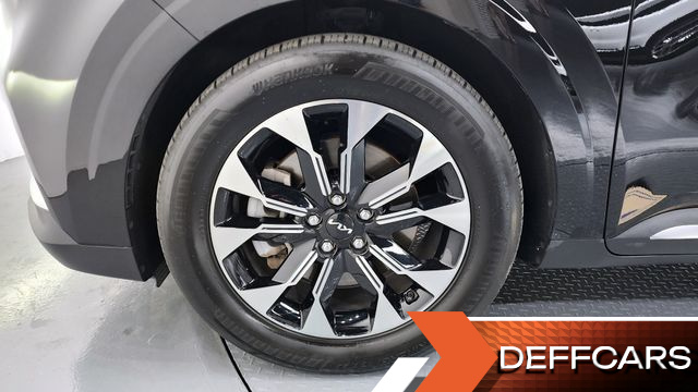 Kia CARNIVAL Gasoline 7-Seater Signature купить на сайте DeffCars