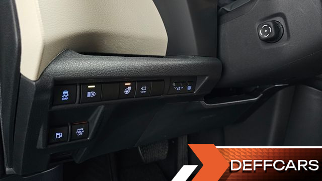 Toyota SIENNA 2.5 Hybrid 2WD купить на сайте DeffCars