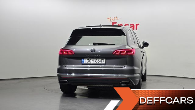 Volkswagen TOUAREG 3.0 TDI Prestige купить на сайте DeffCars