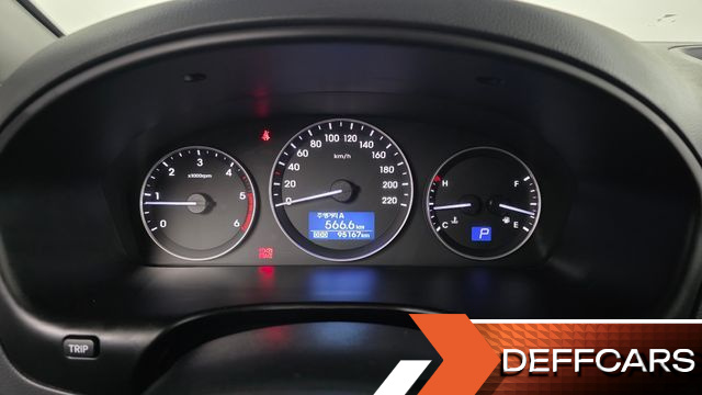 Hyundai STAREX Van 5-Seater Smart купить на сайте DeffCars