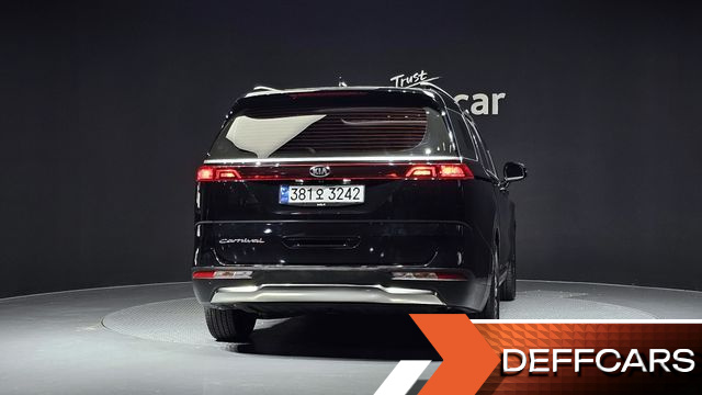 Kia CARNIVAL 9-Seater Noblesse купить на сайте DeffCars