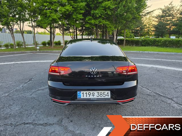 Volkswagen PASSAT 2.0 TDI Premium купить на сайте DeffCars