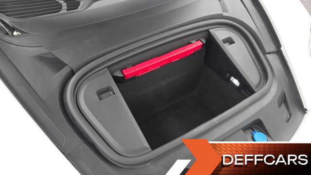 Porsche TAYCAN Base купить на сайте DeffCars