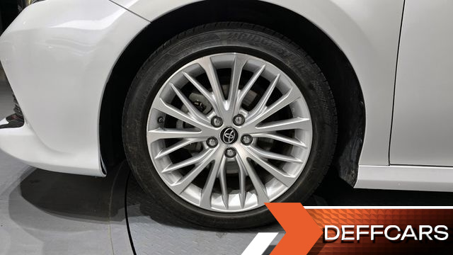 Toyota CAMRY 2.5 XLE Hybrid купить на сайте DeffCars