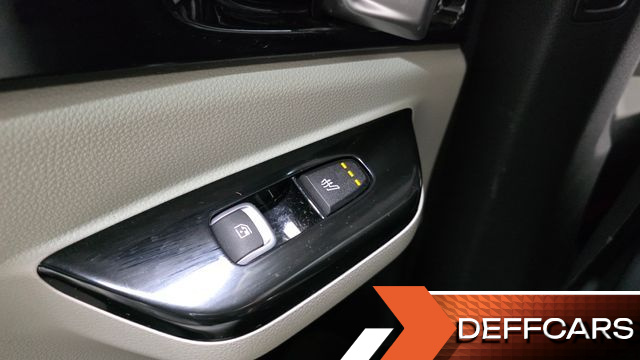 Kia CARNIVAL 9-Seater Signature купить на сайте DeffCars