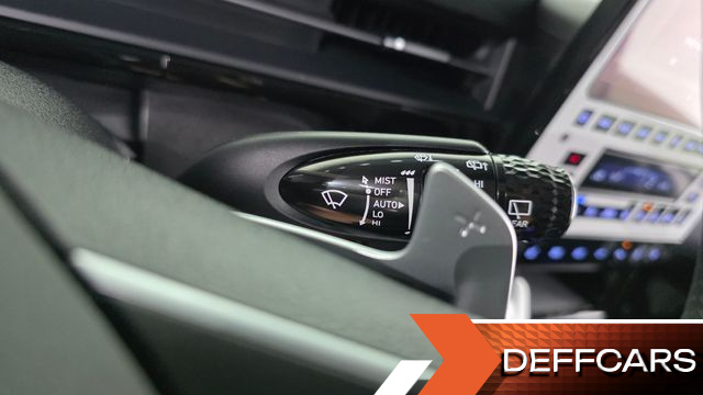 Hyundai STARIA 4WD Lounge 9-Seater Prestige купить на сайте DeffCars