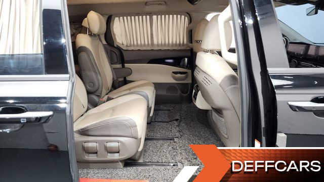 Kia CARNIVAL Gasoline 7-Seater Hi-Limousine Signature купить на сайте DeffCars