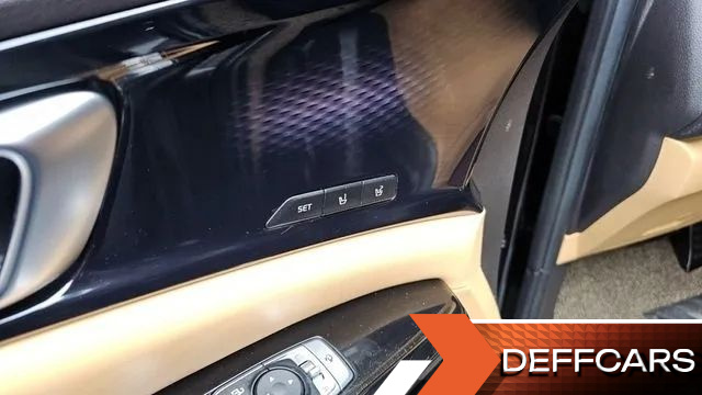 Kia CARNIVAL 9-Seater Signature купить на сайте DeffCars