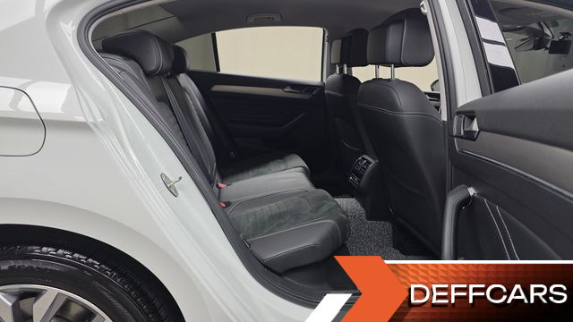 Volkswagen PASSAT 2.0 TDI Premium купить на сайте DeffCars