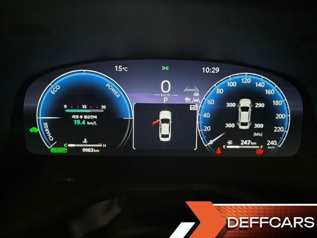 Toyota CAMRY 2.5 XLE Hybrid купить на сайте DeffCars