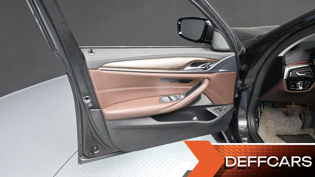 BMW 5-SERIES 530e Luxury купить на сайте DeffCars