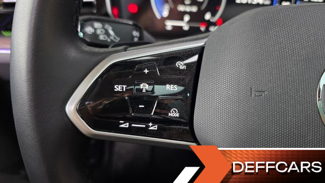Volkswagen TOUAREG 3.0 TDI Prestige купить на сайте DeffCars