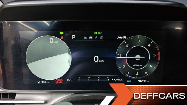 Kia CARNIVAL 9-Seater Signature купить на сайте DeffCars