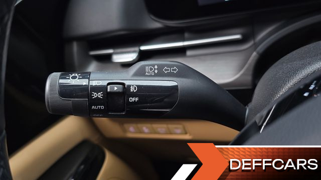Kia CARNIVAL 9-Seater Noblesse купить на сайте DeffCars