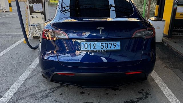 Tesla MODEL Y Standard Range RWD купить на сайте DeffCars