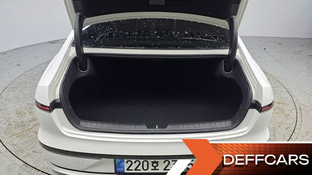 Hyundai GRANDEUR 2,5 Gasoline 2WD Premium купить на сайте DeffCars