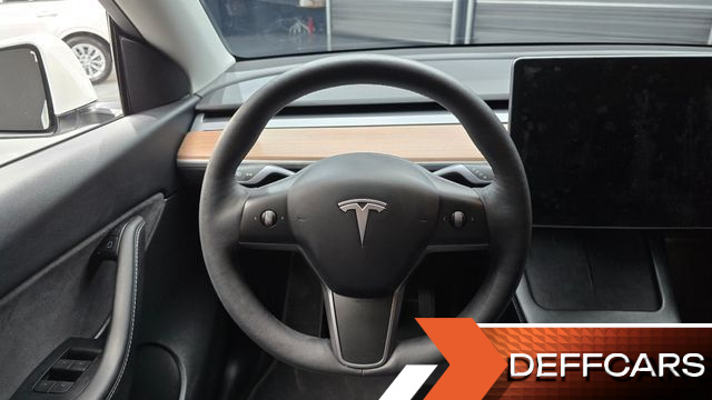 Tesla MODEL Y Long Range AWD купить на сайте DeffCars