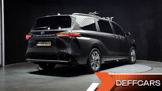 Toyota SIENNA 2.5 Hybrid 2WD купить на сайте DeffCars