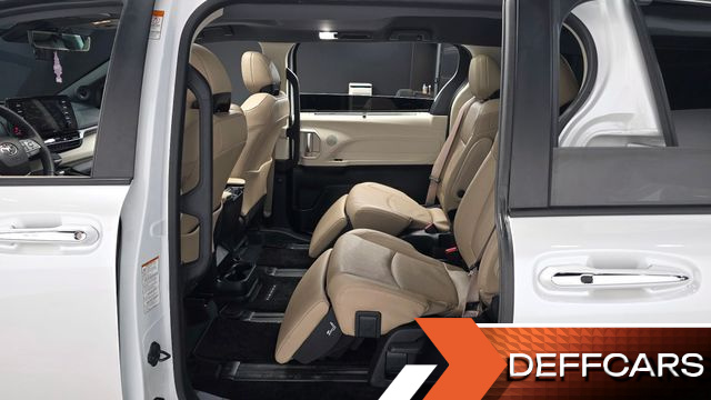 Toyota SIENNA 2.5 Hybrid AWD купить на сайте DeffCars