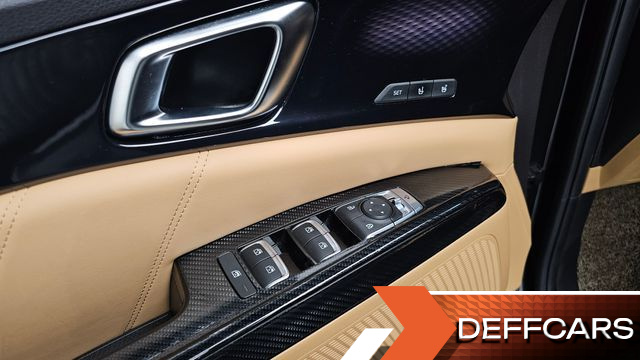 Kia CARNIVAL 9-Seater Signature купить на сайте DeffCars