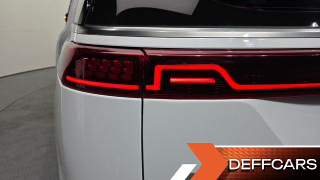 Kia CARNIVAL 7-Seater Signature купить на сайте DeffCars