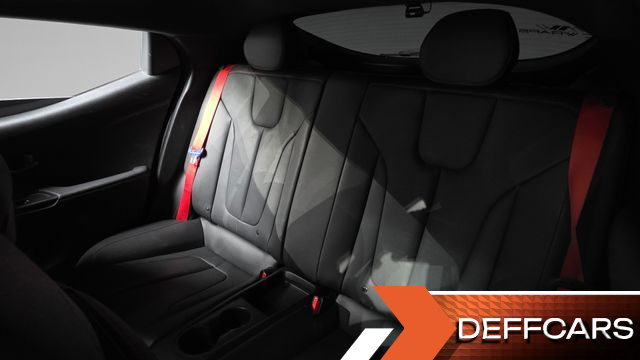 Hyundai VELOSTER 1.6 Turbo Sport Core купить на сайте DeffCars